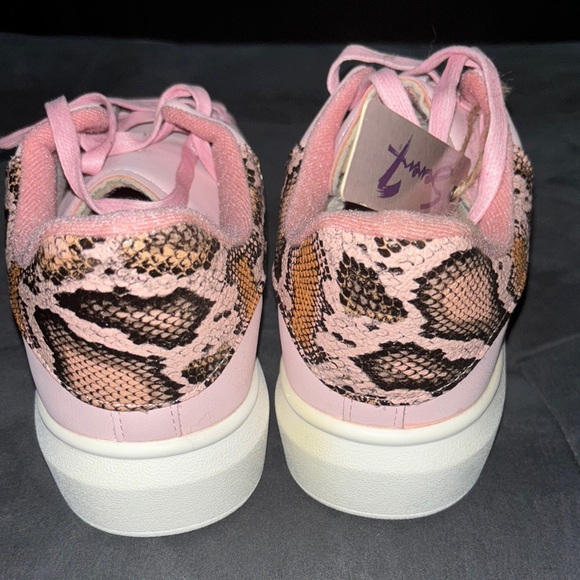 SEVEN 7️⃣ Pink Women's Sneakers - Picture 2 of 4